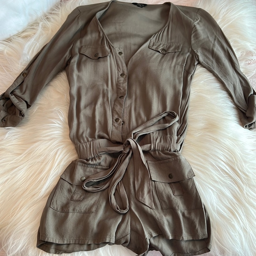 Guess romper
